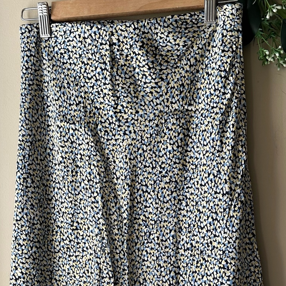 H&M Skirt - Picture 9 of 12